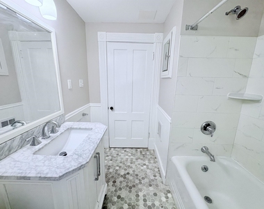 883 Union - Photo Thumbnail 10