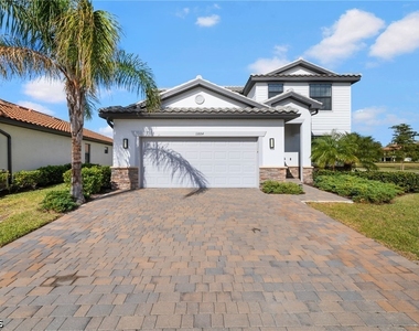 11884 Arbor Trace Drive - Photo Thumbnail 32
