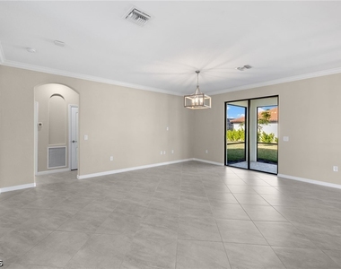 11884 Arbor Trace Drive - Photo Thumbnail 10