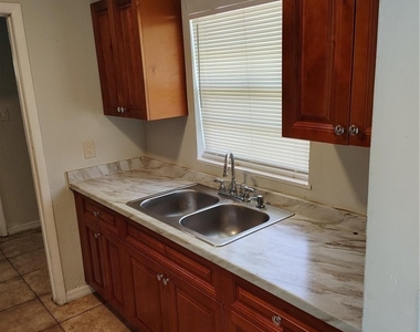 2709 Jackson - Photo Thumbnail 4