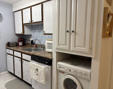 18 Windsor Hill - Photo Thumbnail 9