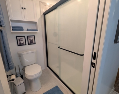 18 Windsor Hill - Photo Thumbnail 13