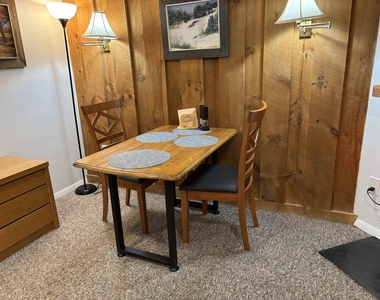 18 Windsor Hill - Photo Thumbnail 5