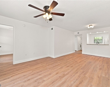 9261 Central Park Drive - Photo Thumbnail 8