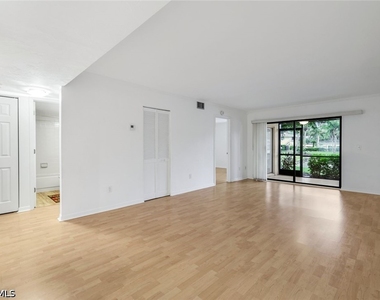 28161 Pine Haven Way - Photo Thumbnail 3