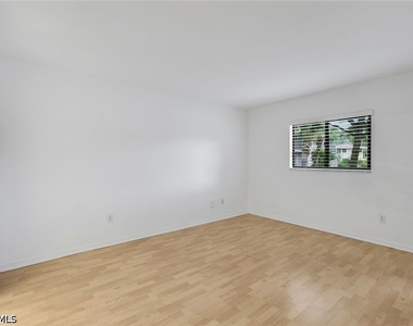 28161 Pine Haven Way - Photo Thumbnail 9