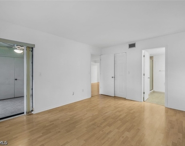 28161 Pine Haven Way - Photo Thumbnail 10