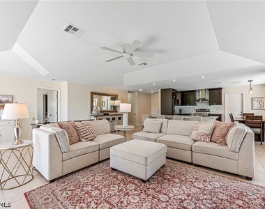 9908 White Sands Place - Photo Thumbnail 10