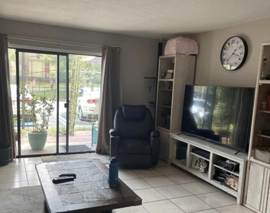 2101 Forest Knoll Drive Ne - Photo Thumbnail 4