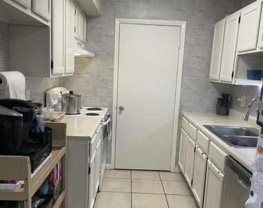 2101 Forest Knoll Drive Ne - Photo Thumbnail 7