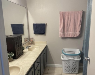2101 Forest Knoll Drive Ne - Photo Thumbnail 14