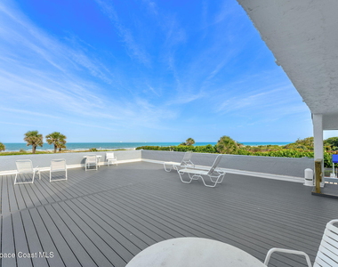 220 Beach Park Lane - Photo Thumbnail 11