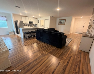 3161 Fergus Avenue Se - Photo Thumbnail 5