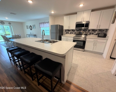 3161 Fergus Avenue Se - Photo Thumbnail 2