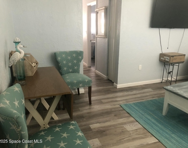 380 N Brevard Avenue - Photo Thumbnail 3