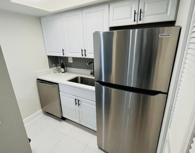 216 Preston Lane - Photo Thumbnail 8