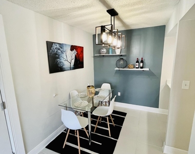216 Preston Lane - Photo Thumbnail 3