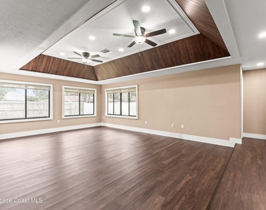 6424 Dane Avenue - Photo Thumbnail 8