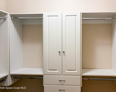 4292 Woodhall Circle - Photo Thumbnail 14