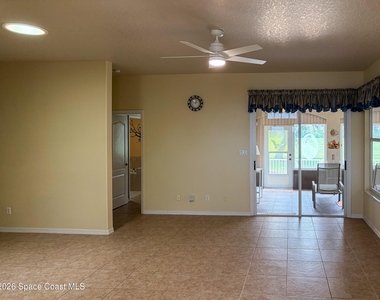 4292 Woodhall Circle - Photo Thumbnail 3