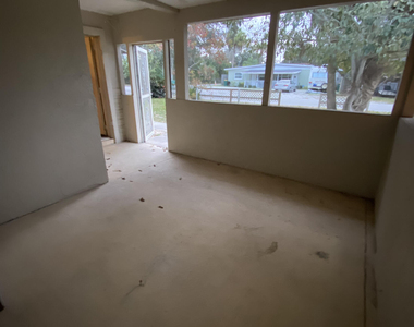 1865 Guava Avenue - Photo Thumbnail 13