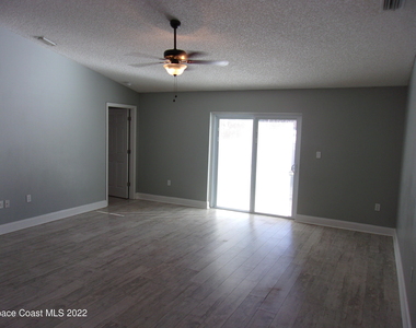 6895 Grissom Parkway - Photo Thumbnail 18