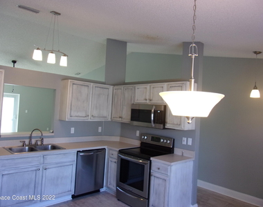 6895 Grissom Parkway - Photo Thumbnail 16