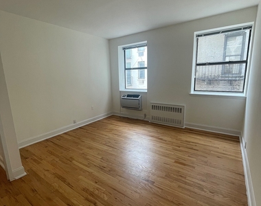 East 12th Street - Photo Thumbnail 1