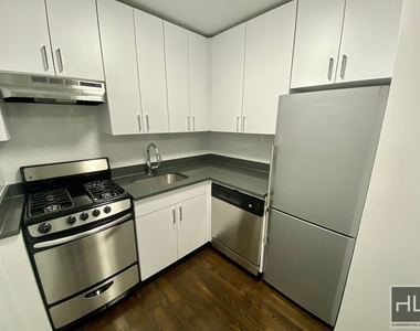 E 16 St - Photo Thumbnail 2