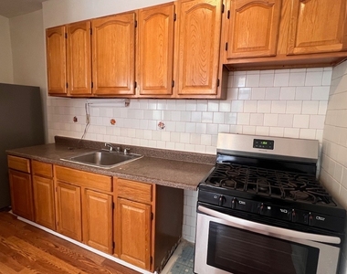 593 Miller Avenue - Photo Thumbnail 8