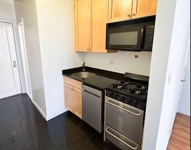 East 84th Street - Photo Thumbnail 1