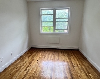 548 Rockaway Avenue - Photo Thumbnail 12