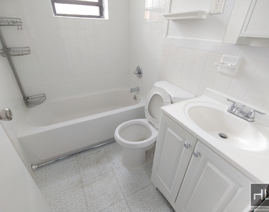 East 89th Street - Photo Thumbnail 3