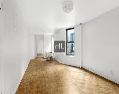East 89th Street - Photo Thumbnail 1
