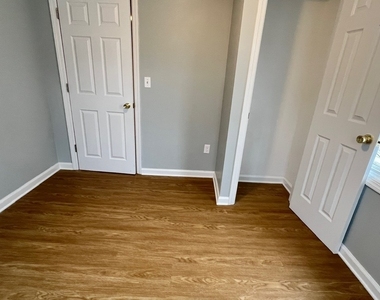 North Burgher Avenue - Photo Thumbnail 5