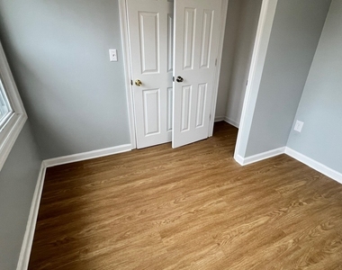 North Burgher Avenue - Photo Thumbnail 8
