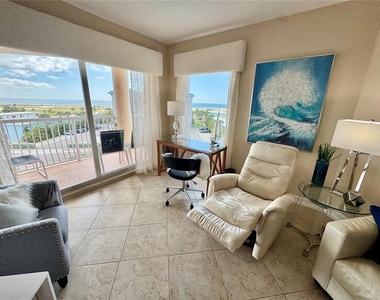 11605 Gulf Boulevard - Photo Thumbnail 3