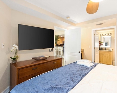 11605 Gulf Boulevard - Photo Thumbnail 32