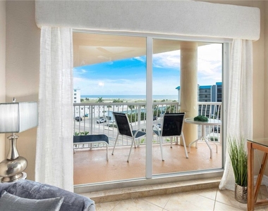 11605 Gulf Boulevard - Photo Thumbnail 26