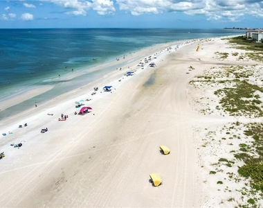 11605 Gulf Boulevard - Photo Thumbnail 2