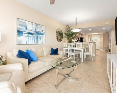 11605 Gulf Boulevard - Photo Thumbnail 24