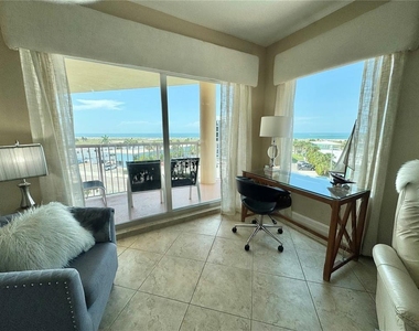 11605 Gulf Boulevard - Photo Thumbnail 6