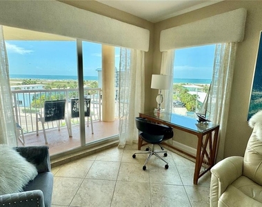 11605 Gulf Boulevard - Photo Thumbnail 5