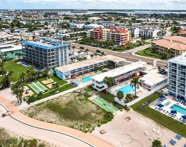 11605 Gulf Boulevard - Photo Thumbnail 5