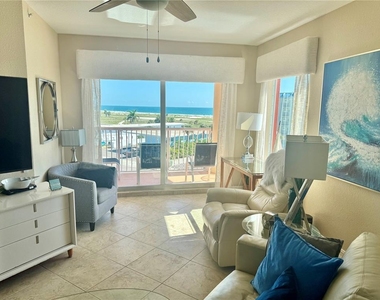 11605 Gulf Boulevard - Photo Thumbnail 4