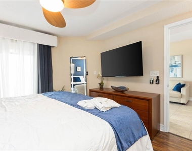 11605 Gulf Boulevard - Photo Thumbnail 31