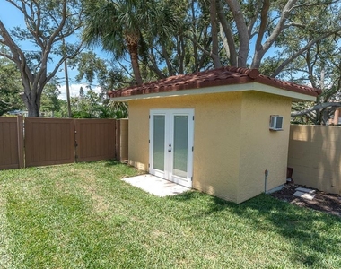 5810 Bahama Shores Drive S - Photo Thumbnail 63