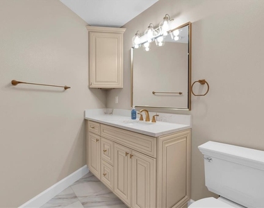 5810 Bahama Shores Drive S - Photo Thumbnail 34