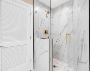 5810 Bahama Shores Drive S - Photo Thumbnail 35