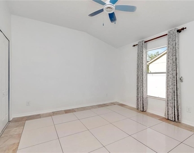 29822 Boyette Oaks Place - Photo Thumbnail 17